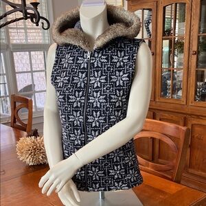 Talbots Women's navy, blue and White Snowflake Vest with Faux Fur Trim